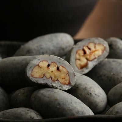 黒胡麻ピーカンナッツチョコレート（100g/袋) のプレゼントはギフト